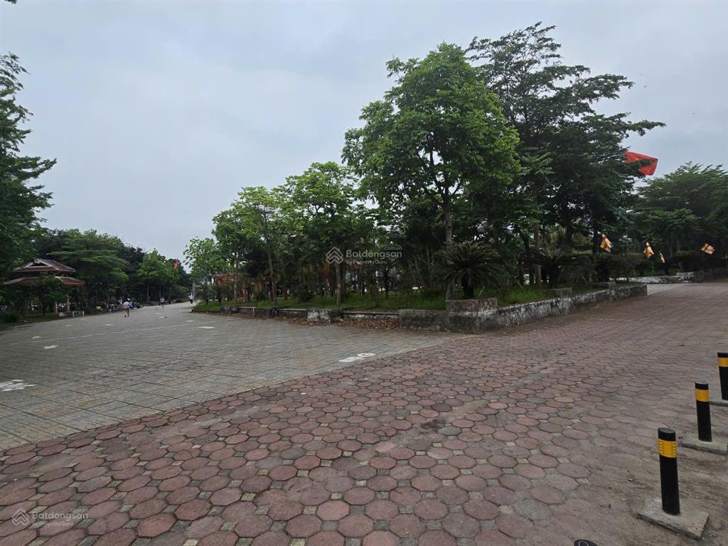 Đất phúc lợi ngõ ô tô thông 56,8m. gần công viên chợ, nhà văn hóa, trường mn cấp 1, 2,3. gía 8,x tỷ