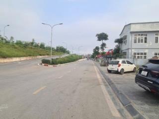 Đất phúc lợi ngõ ô tô thông 56,8m. gần công viên chợ, nhà văn hóa, trường mn cấp 1, 2,3. gía 8,x tỷ