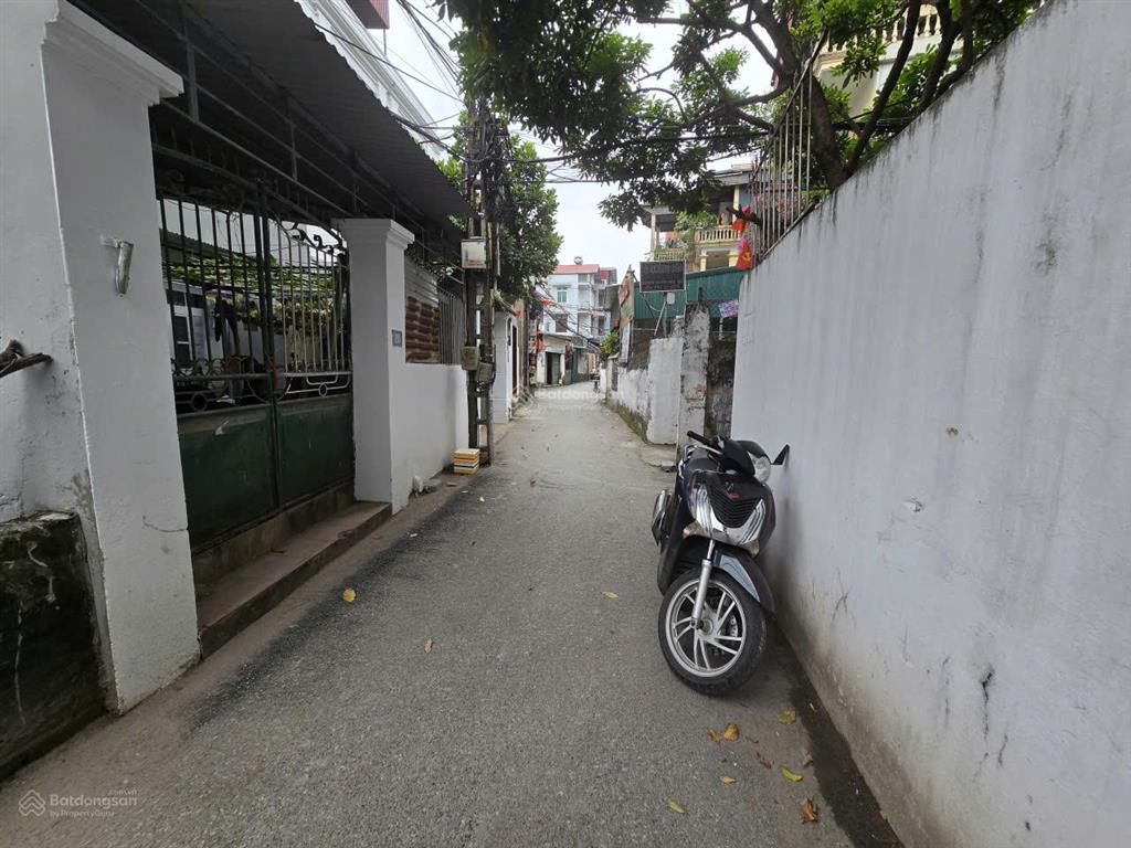 Đất phúc lợi ngõ ô tô thông 56,8m. gần công viên chợ, nhà văn hóa, trường mn cấp 1, 2,3. gía 8,x tỷ