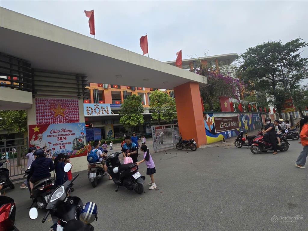 Đất phúc lợi ngõ ô tô thông 56,8m. gần công viên chợ, nhà văn hóa, trường mn cấp 1, 2,3. gía 8,x tỷ