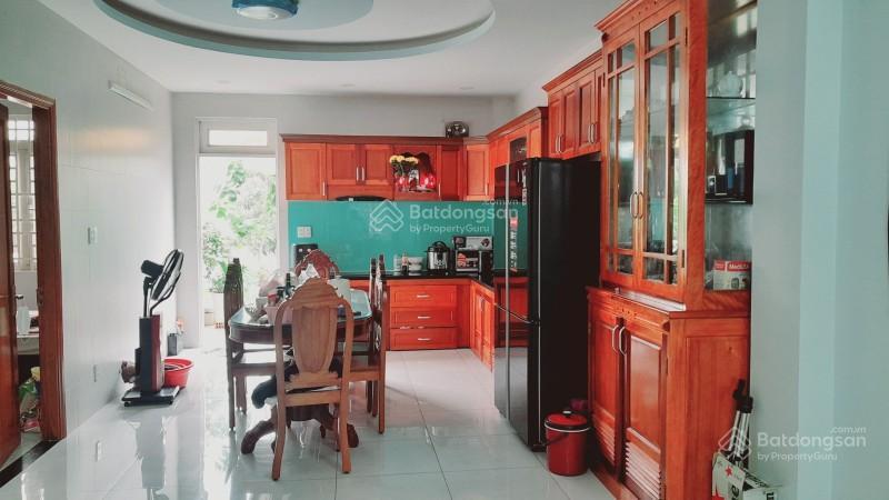 Bán nhà mặt tiền đường số 11 bình chiểu, thủ đức, 147m2, 4 tầng, giá chỉ 11 tỷ