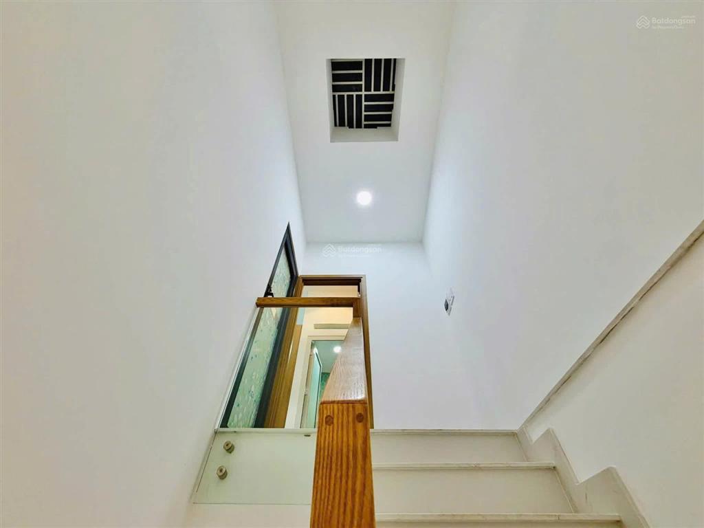 Bán nhà 5.8m x 6,6m, 1 trệt + 2 lầu, hẻm lê đức thọ. p17 gv.