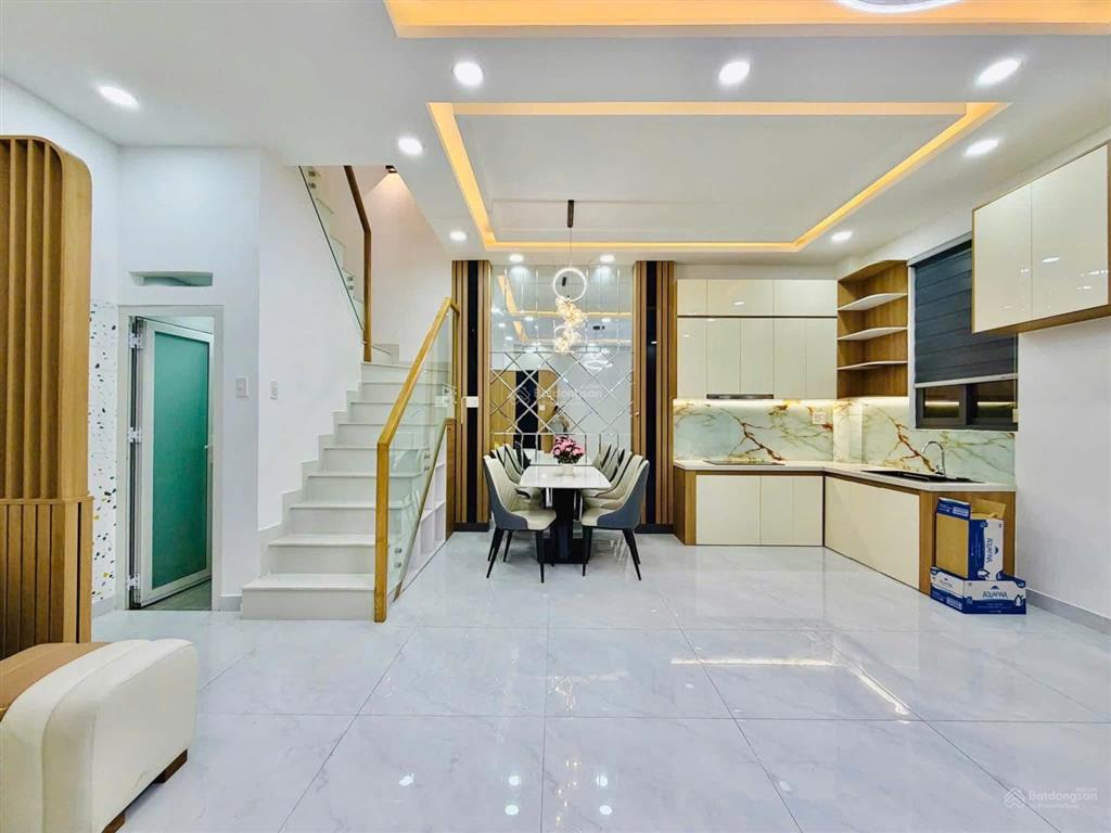 Bán nhà 5.8m x 6,6m, 1 trệt + 2 lầu, hẻm lê đức thọ. p17 gv.