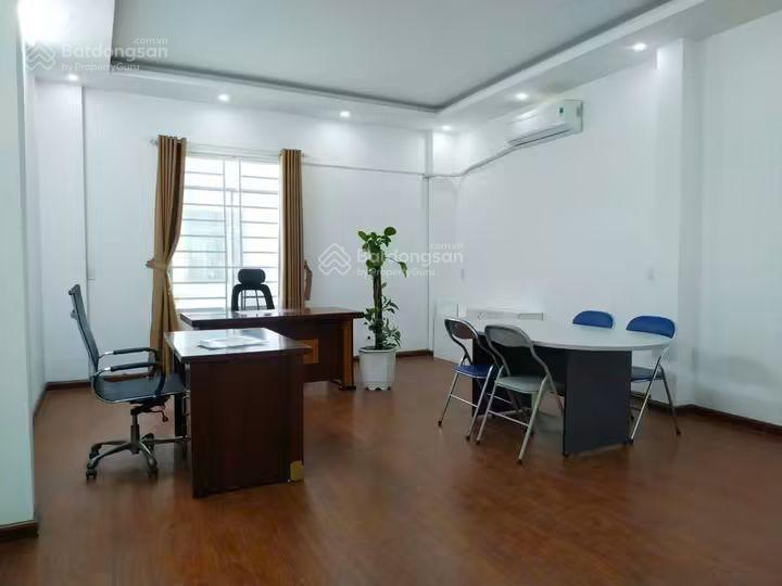 Cho thuê văn phòng hải châu đầy đủ dịch vụ, pccc, pháp lý rõ ràng. dt 35m2 giá 5tr