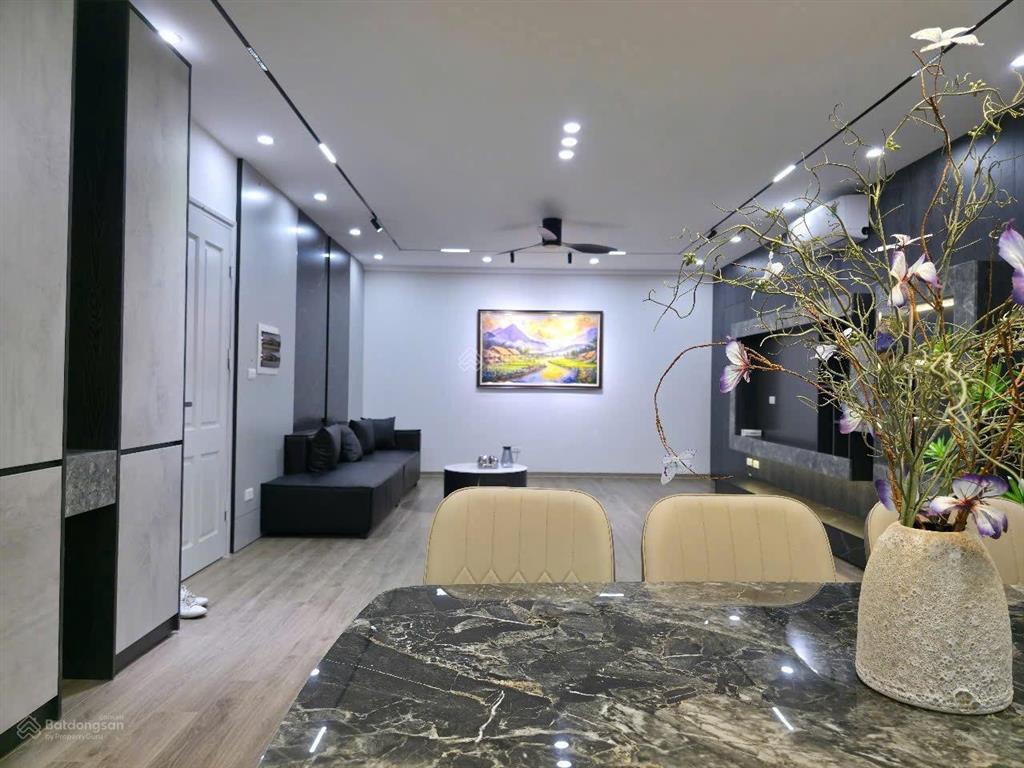 Bán căn hộ cao cấp hiếm kđt văn khê hà đông 160m2, 4pn 3wc, nội thất xịn không gian sống lý tưởng