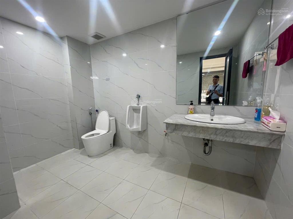 Tòa nhà 119mx 9t pccc thang máy hà cầu, công chứng, thẩm mỹ, bank, phòng khám,đông y, trụ sở.du học