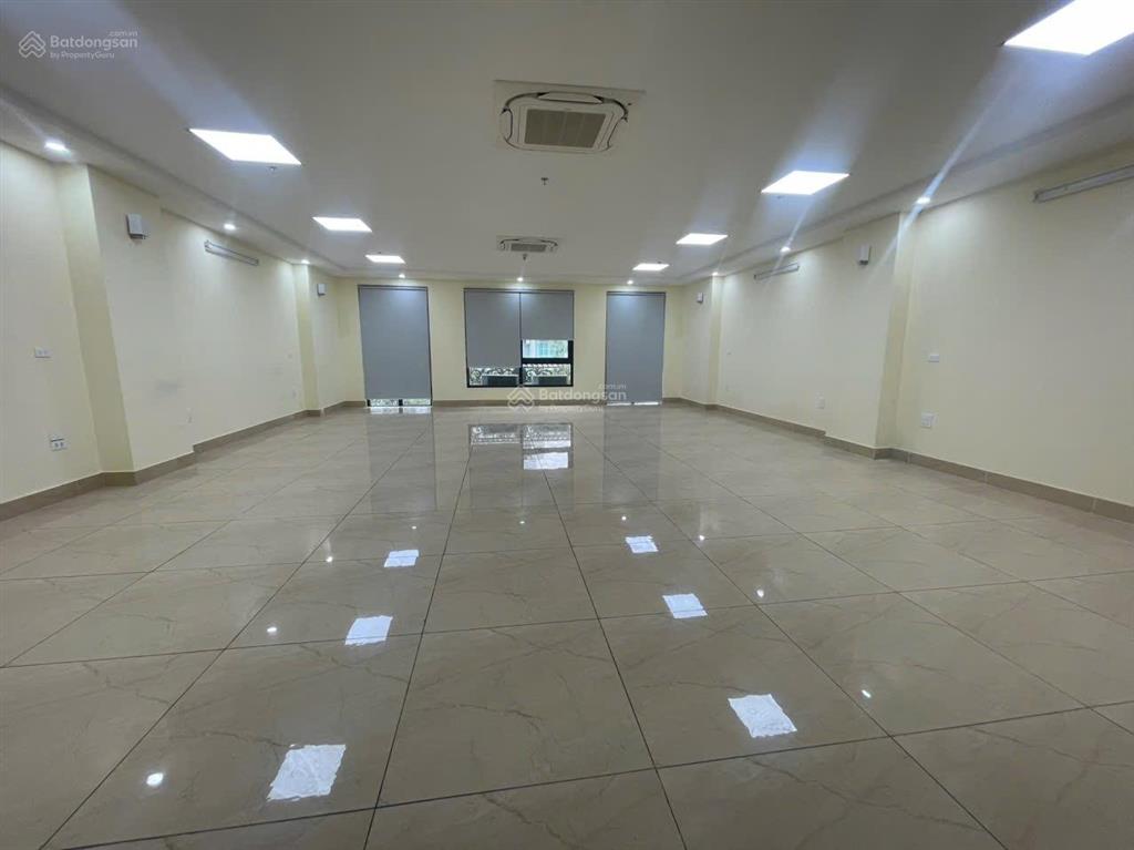 Tòa nhà 119mx 9t pccc thang máy hà cầu, công chứng, thẩm mỹ, bank, phòng khám,đông y, trụ sở.du học