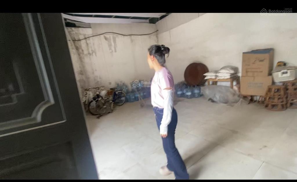 Cho thuê kho xưởng 1.000m liên mạc, bắc từ liêm, giá chỉ 38tr, xe container ra vào thoáng cao