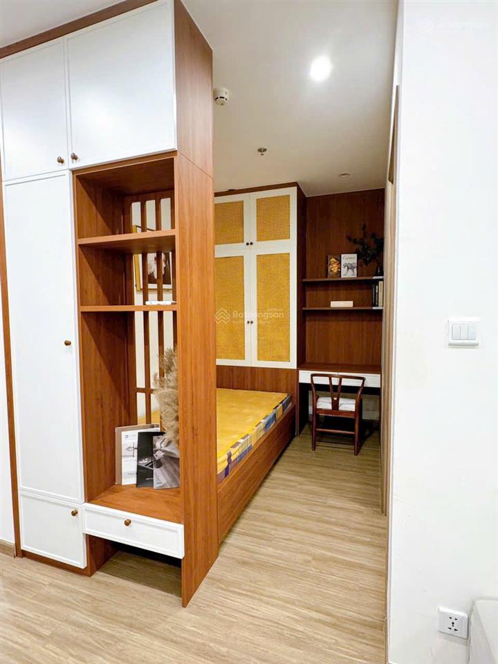 Bán ch 1n+ tại tòa sa2 vinhomes smart city giá 3,1 tỷ bao phí