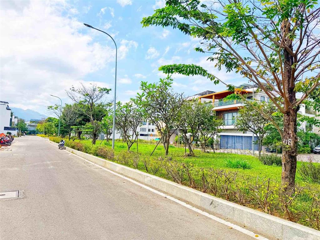 Giảm giá mạnhđường cv rộng 29m gói 7 khu đô thị mỹ gia 287,5m²  giá tốt nhất thị trường