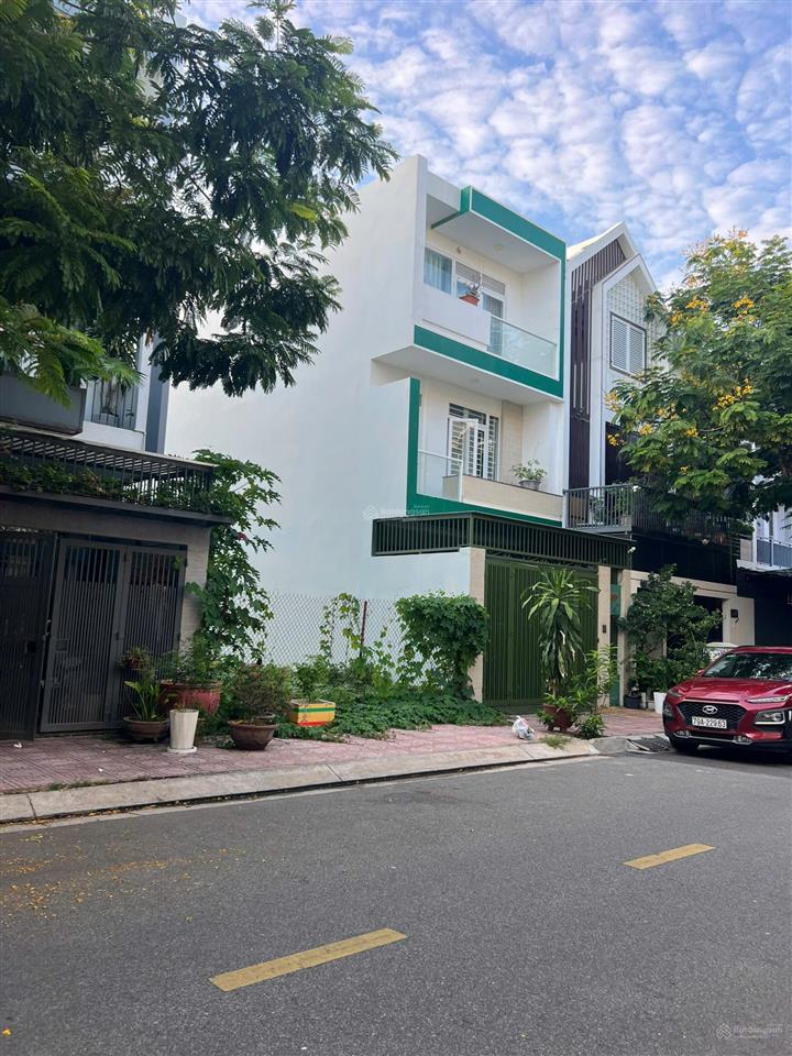 Cần bán gấp  giá cực tốt  ngang 8m  xây được hầm  đường số 3 trục chính trong kđt hà quang 1