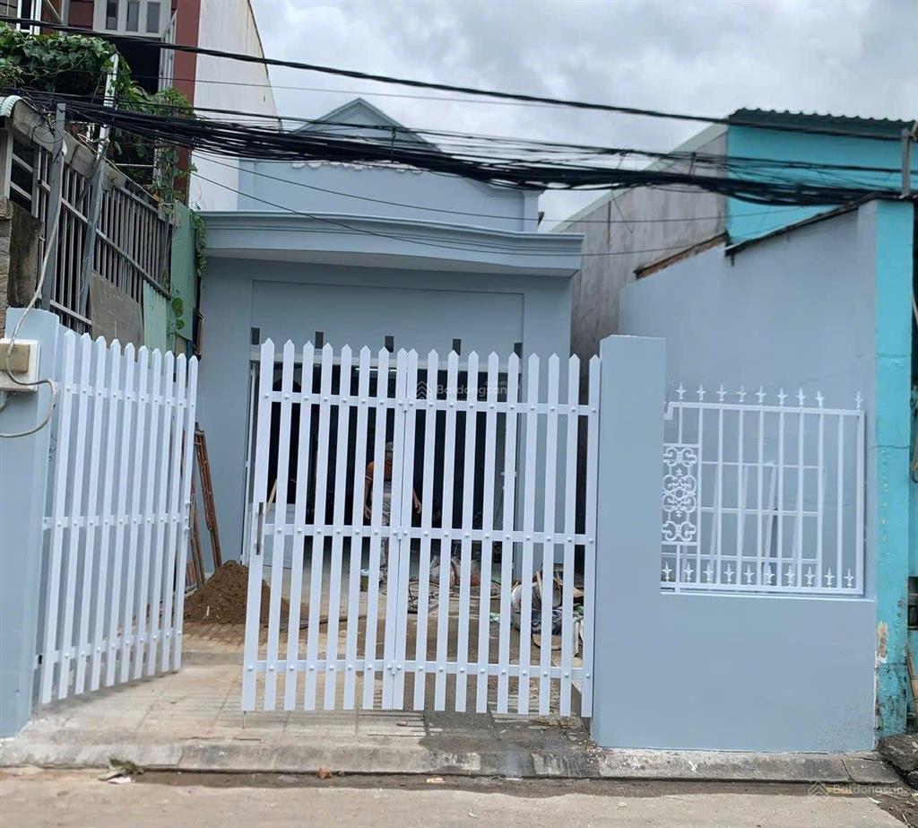Bán nhà mặt tiền đường 836 ngang 5x21m giá 8tỷ có sân để xe oto