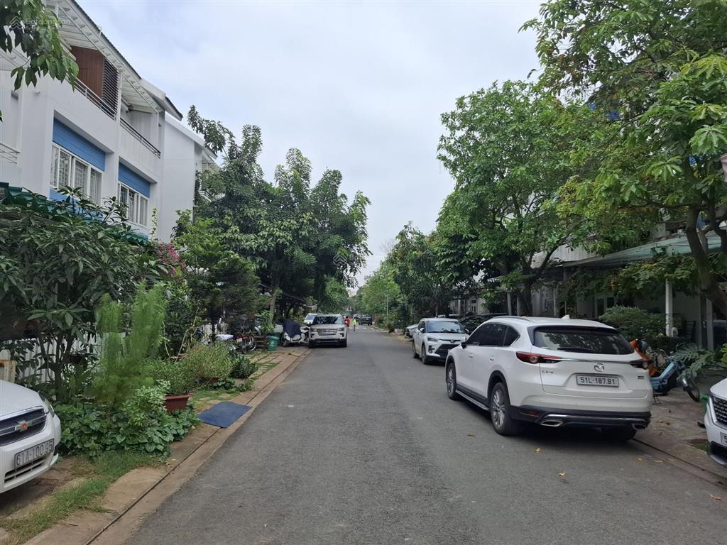 Giá tốt mega residence,12,6tỷ/92,5m2, nội thất 4pn, tầng trệt làm văn phòng cty