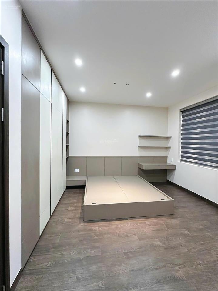 Cho thuê nguyên căn vinhomes marina mới tinh, 4 ngủ full đồ chỉ 43 triệu0912 473 ***