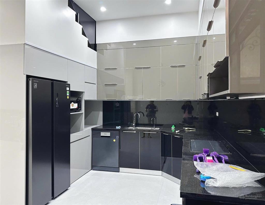 Cho thuê nguyên căn vinhomes marina mới tinh, 4 ngủ full đồ chỉ 43 triệu0912 473 ***