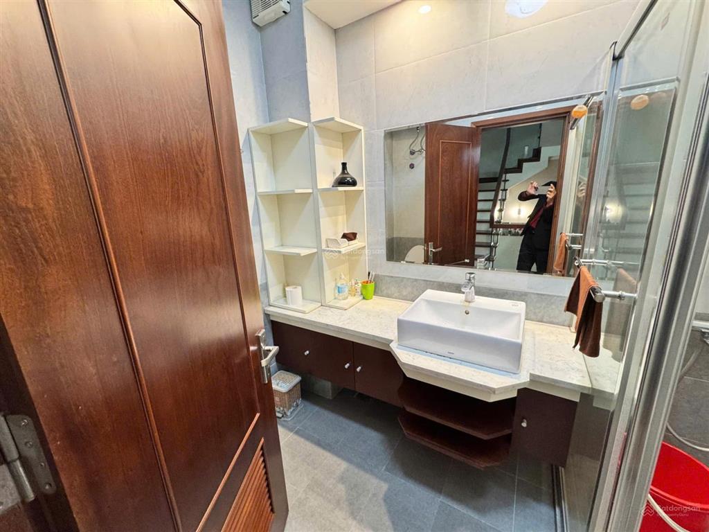 Cho thuê nhà tại lê hồng phong mới đẹp vị trí đẹp giá tốt, 4 ngủ full đồ chỉ 16tr  0912 473 ***