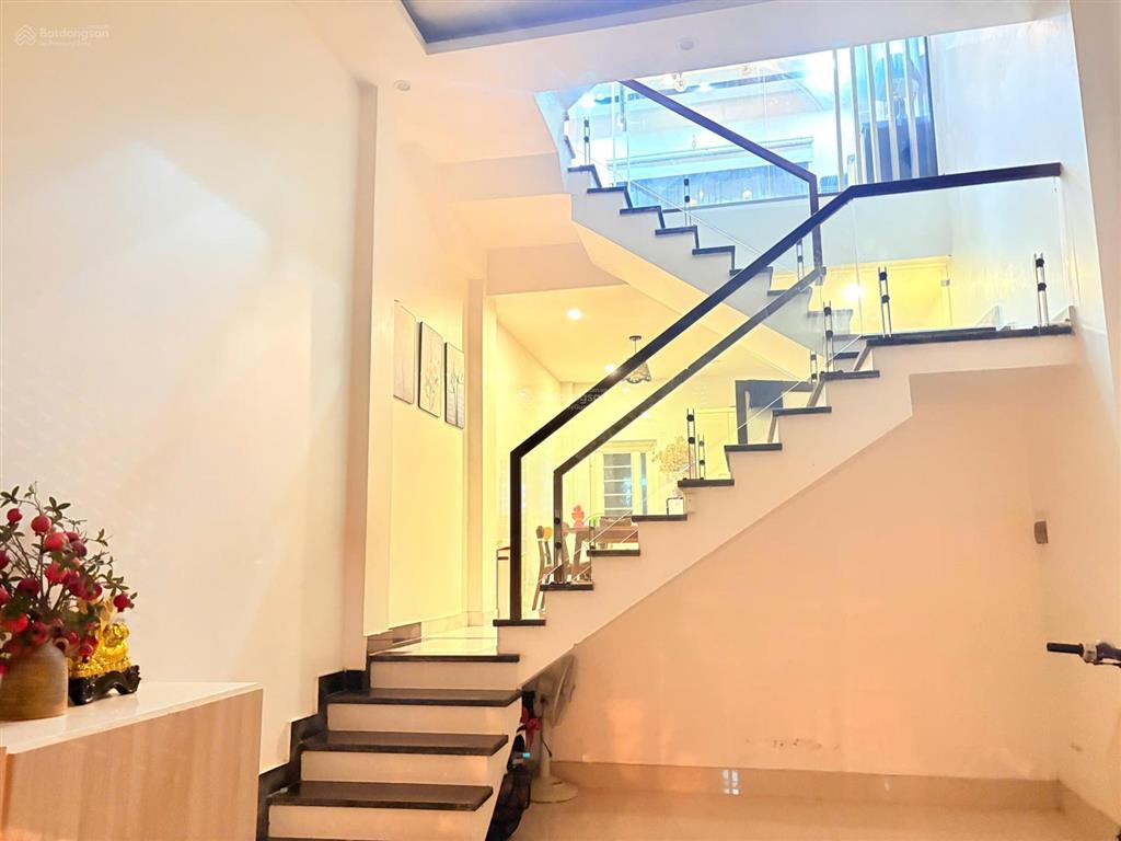 C.h.o t.h.u.ê n.h.à tại đường nhánh lê hồng phong, 50m2, 4 tầng, 3 ngủ full chỉ 15tr0912 473 ***