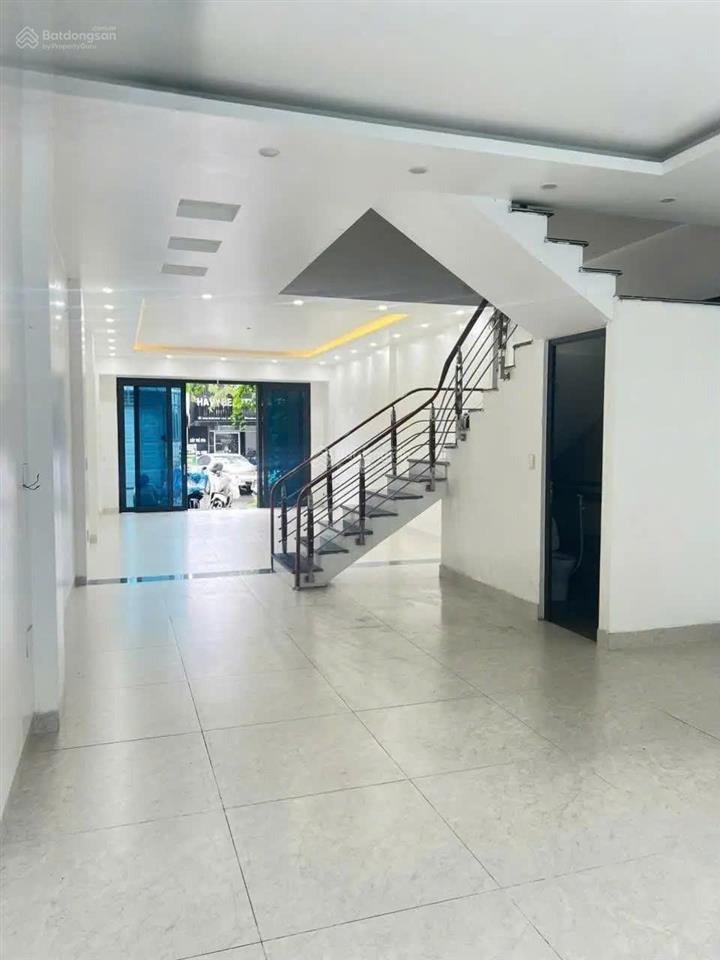 Cho thuê nhà mặt đường quán nam, 100m2, 5 tầng 6 ngủ, 21tr0912 473 ***