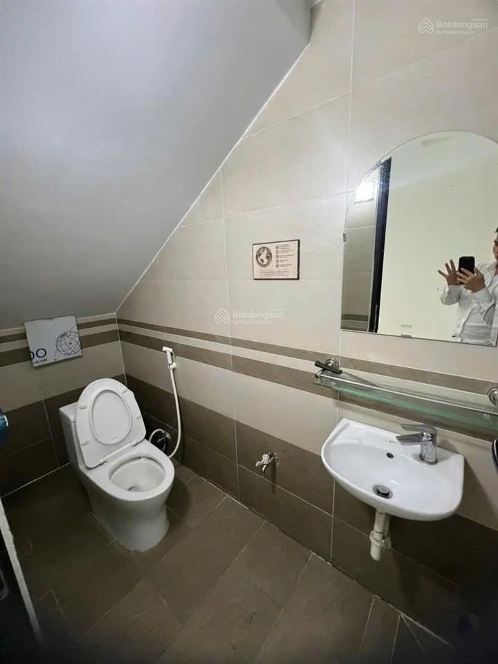 Cho thuê nhà mặt đường quán nam, 100m2, 5 tầng 6 ngủ, 21tr0912 473 ***