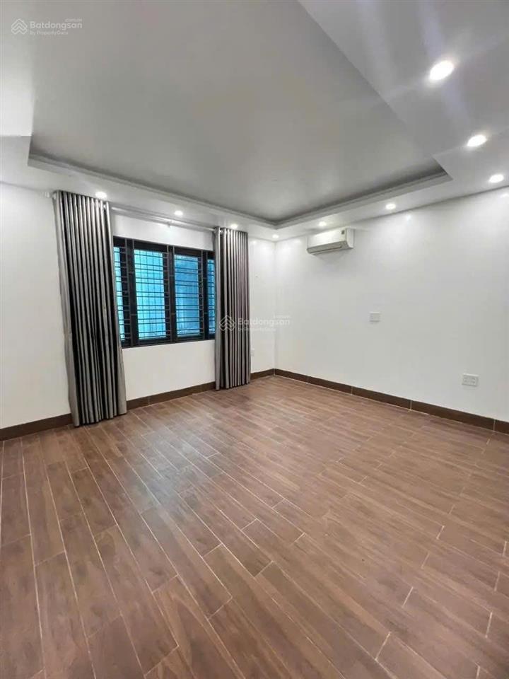 Cho thuê nhà mặt đường quán nam, 100m2, 5 tầng 6 ngủ, 21tr0912 473 ***