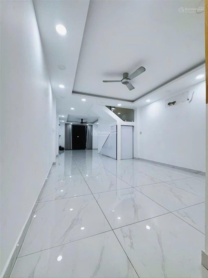 Nguyên căn mặt tiền chu văn an trệt 3 lầu giá 25tr