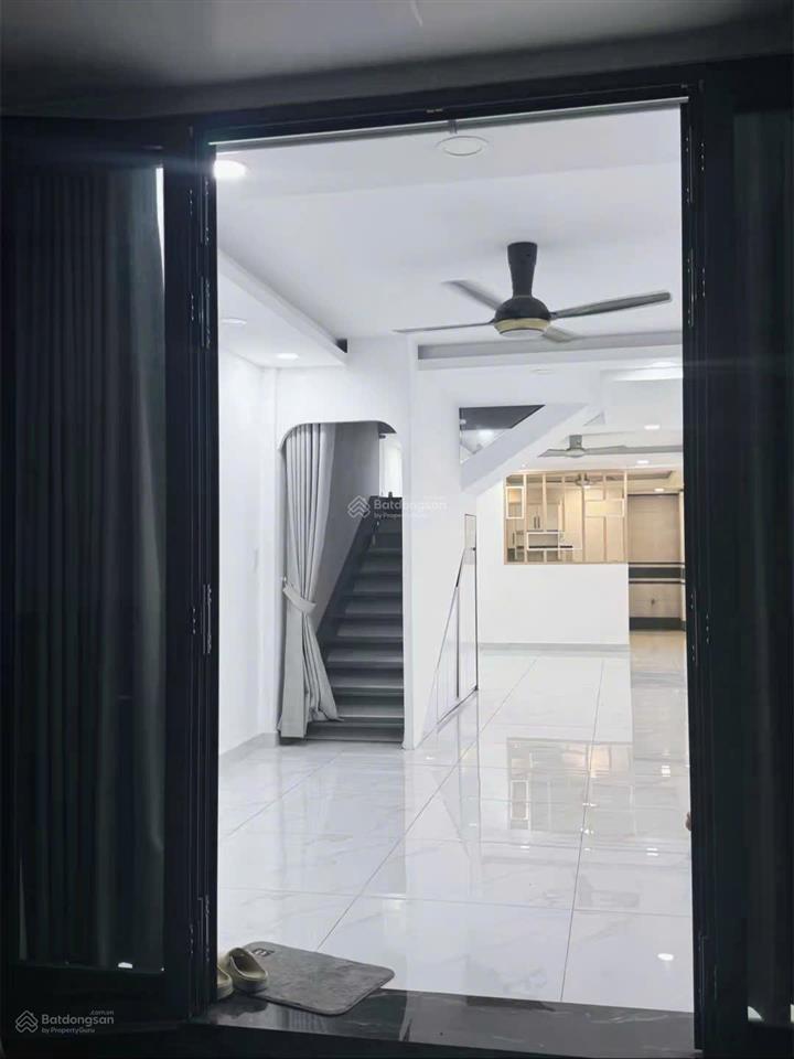 Nguyên căn mặt tiền chu văn an trệt 3 lầu giá 25tr