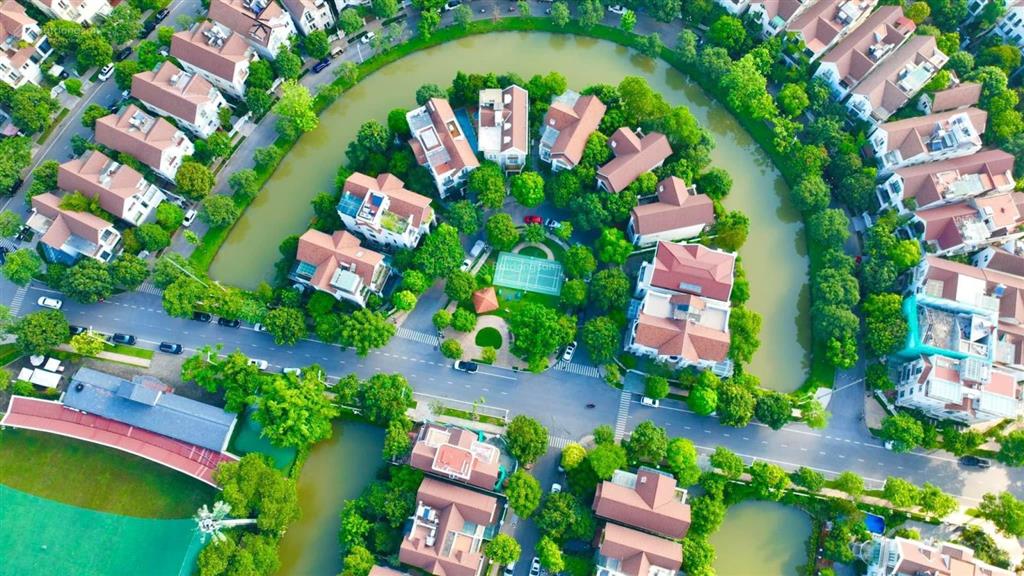 Bán biệt thự riverside. hoa phượng. 220m, đn, full đồ, mt 11m, sông trước nhà 69 tỷ 0984 926 ***