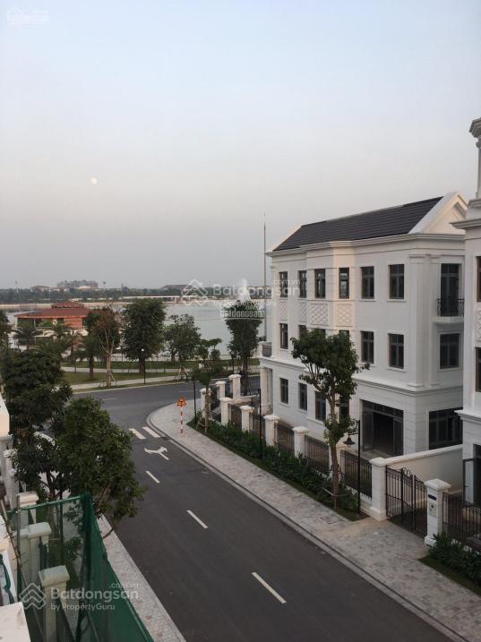 Thiện chí bán song lập nhỏ áp góc nguyệt quế, 128m2, hoàn thiện đẹp, view hồ điều hòa, gần vườn hoa