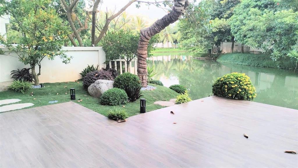 Chuẩn bán đơn lập hoa sữa, 272m2, đất vuông, hoàn thiện luxury, thang máy+ hầm, ngã ba sông almaz.