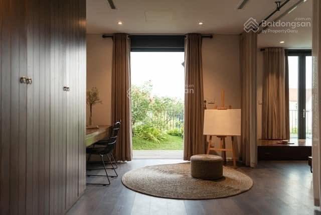 Tôi chính chủ cần bán nhanh song lập liền sông. 265m2, hoa sữa, hoàn thiện đẹp đồ nhập khẩu,có hầm