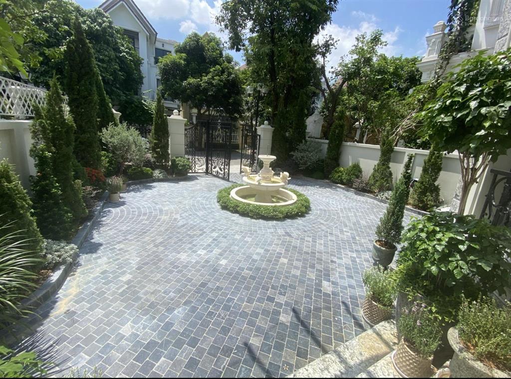 Tôi chính chủ cần bán nhanh song lập liền sông. 265m2, hoa sữa, hoàn thiện đẹp đồ nhập khẩu,có hầm