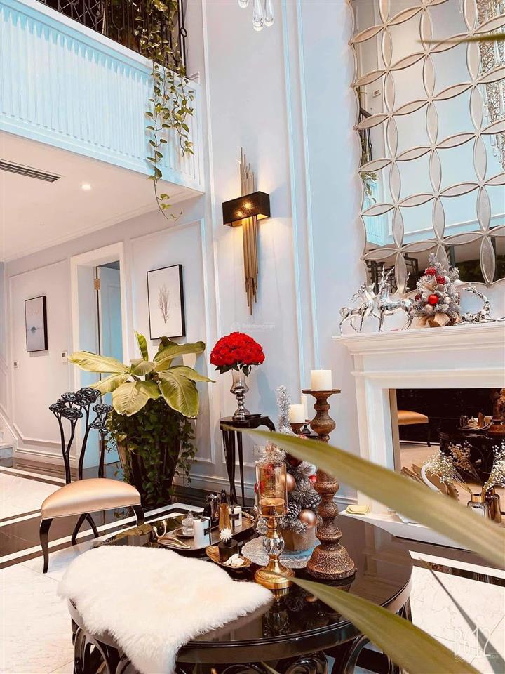 Bán đơn lập góc đường lớn vinhomes riverside, 254m2. hoàn thiện đẹp, nội thất luxury. giá 70 tỷ