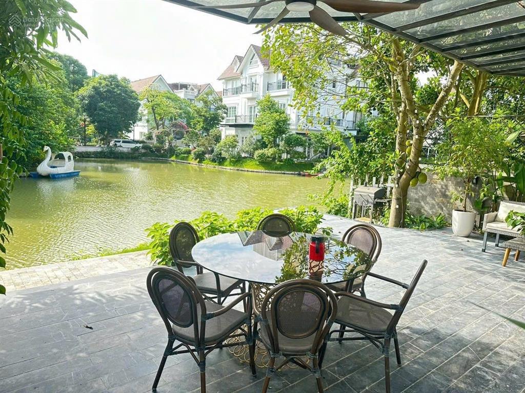 Bán biệt thự hoa phượng riverside, 240m, hoàn thiện luxury, thang máy, tầng hầm, ngã ba sông rộng