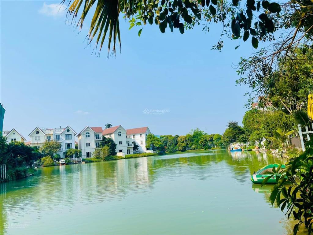 Bán gấp bt hoa sữa. 310m2. hoàn thiện đẹp, thiết kế thoáng, sân vườn rộng, view sông mở 97 tỷ