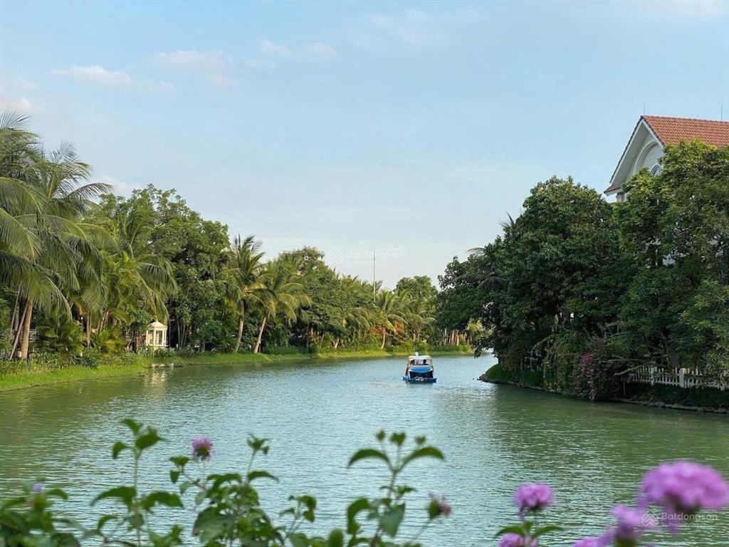 Bán cặp song lập riverside. 385m2, ht thông sàn tầng 1, nt hiện đại 100% nhập khẩu, view vườn hoa