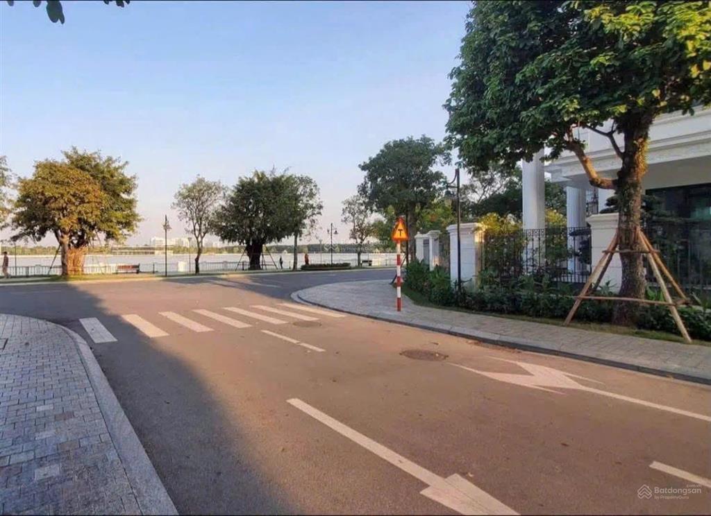 Góc đầu tư bán biệt lập nguyệt quế, 350m2 nt hiện đại. view sông thoáng, gần hồ 12.4ha giá 138 tỷ