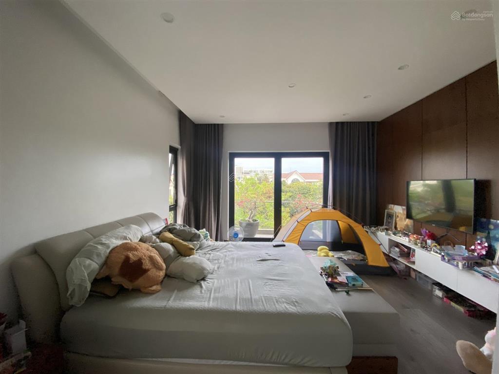 Bán bt hoa phượng 5, 305m2, full đồ, tb, view vườn hoa, sông to, điểm vườn hoa rộng gần almaz