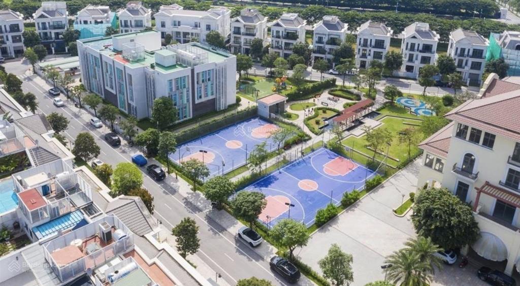 Bán gấp bt song lập vinhomes riverside. 218m2 hoàn thiện, vị trí nội khu, hàng xóm ở đông 61 tỷ