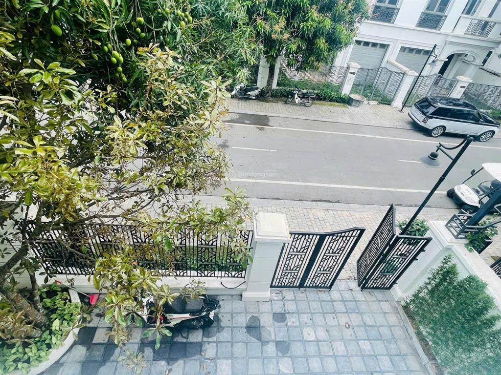 Bán gấp bt song lập vinhomes riverside. 218m2 hoàn thiện, vị trí nội khu, hàng xóm ở đông 61 tỷ