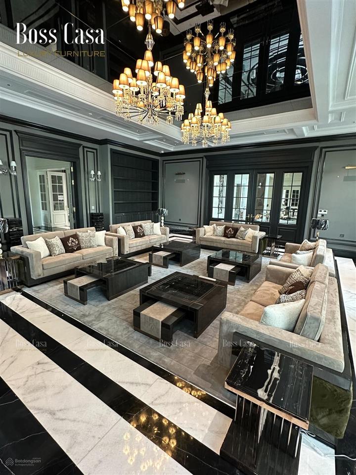 Bán biệt thự vip bằng lăng 10 vinhomes riverside, 885m2, 260 tỷ. nội thất cực đẹp, view sông rộng.
