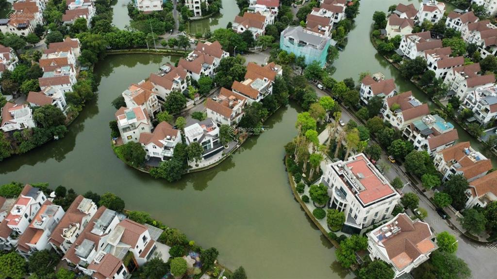 Tin chuẩn. giá 115 tỷ đơn lập vinhomes riverside 336m. ngã ba sông hoàn thiện đẹp, nhận nhà ở ngay