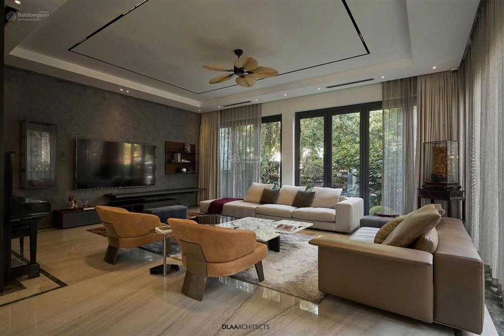 Bán đơn lập anh đào 8, đường lớn 4 làn xe, đn, 150m, mặt tiền rộng 10m, h thiện full đồ về ở luôn.