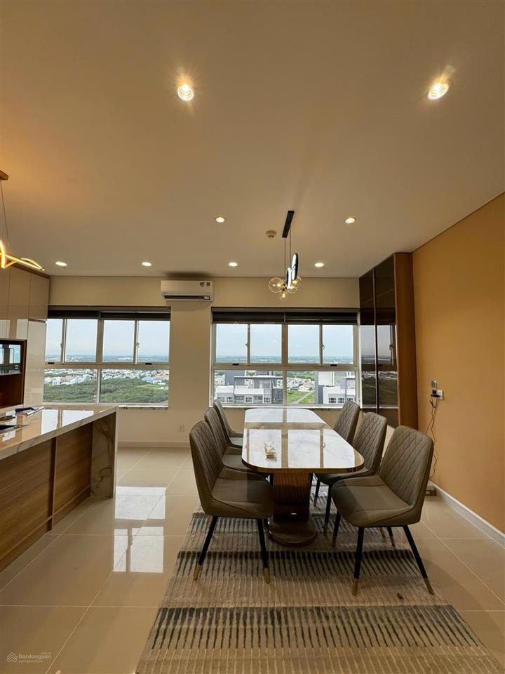 Bán căn hộ dragon hill residence and suites giá cực chất 8,6 tỷ, 150m2, 3pn, 3wc ở nhà bè, hcm