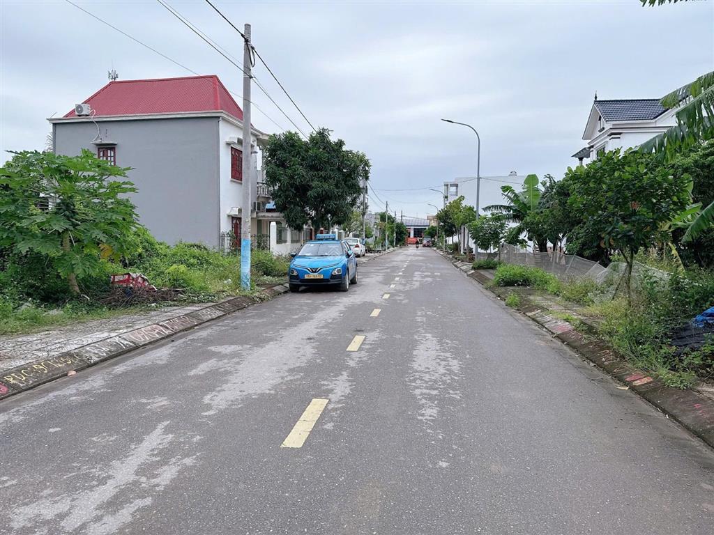 Chính chủ cần bán lô đất đường 10m tại tân thành ngõ 81 thành đức dương kinh giá chỉ 2xtr/m2