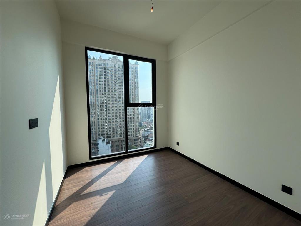 Cần thanh khoản gấp căn hộ 2pn + 1 view hồ tây giá tốt tòa nhà,  0988 799 ***