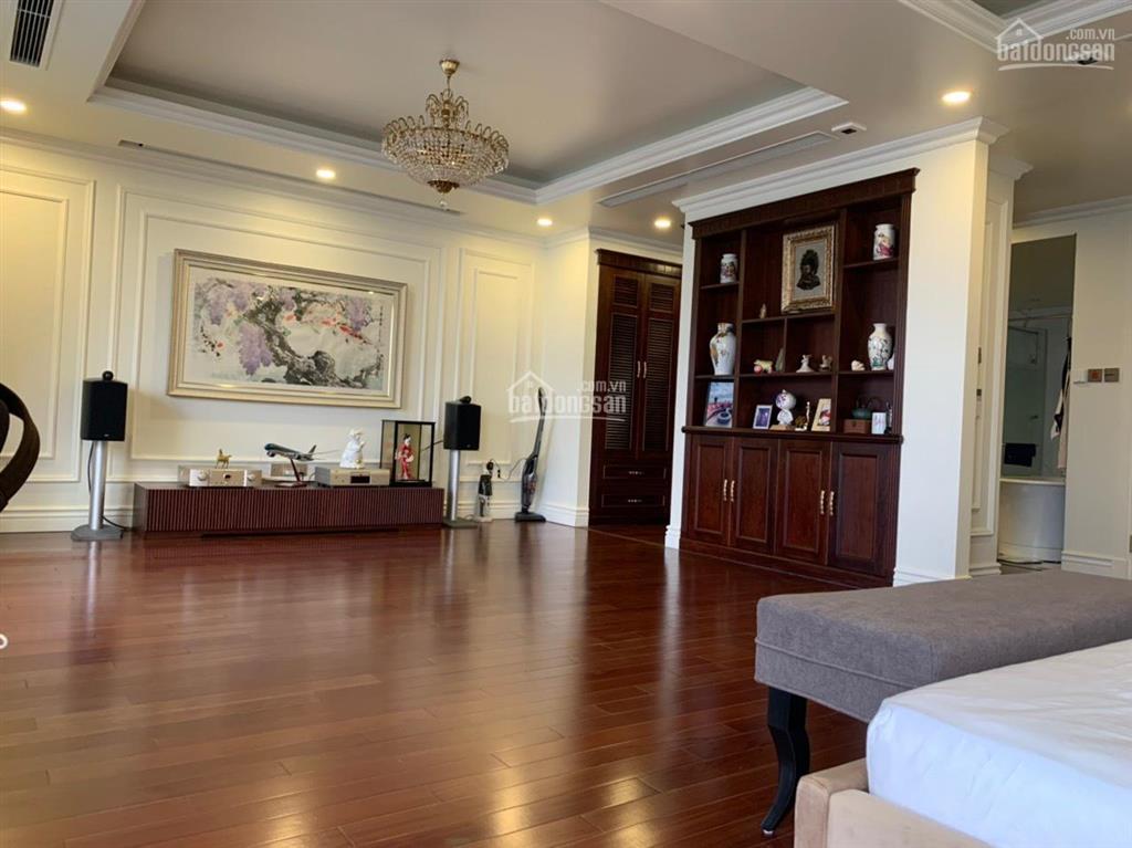 Tôi cần bán gấp căn hộ 3pn 146m2 d'. le roi soliel 150tr/m2 vào ở ngay,  0988 799 ***
