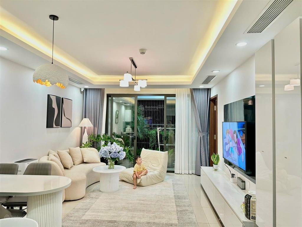 Tôi cần bán gấp chuỗi căn hộ 2pn tại d leroi soleil xuân diệu view hồ tây,đặng thai mai giá 14 tỷxx