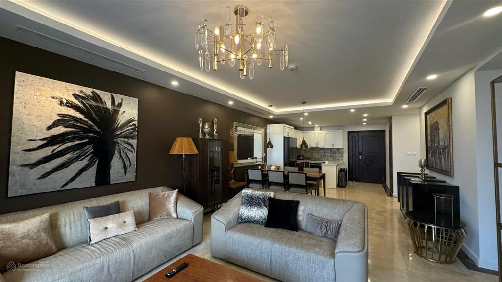 Chính chủ căn hộ cần bán gấp căn hộ 146m2 d. le roi soleil 59 xuân diệu giá tốt,  0988 799 ***