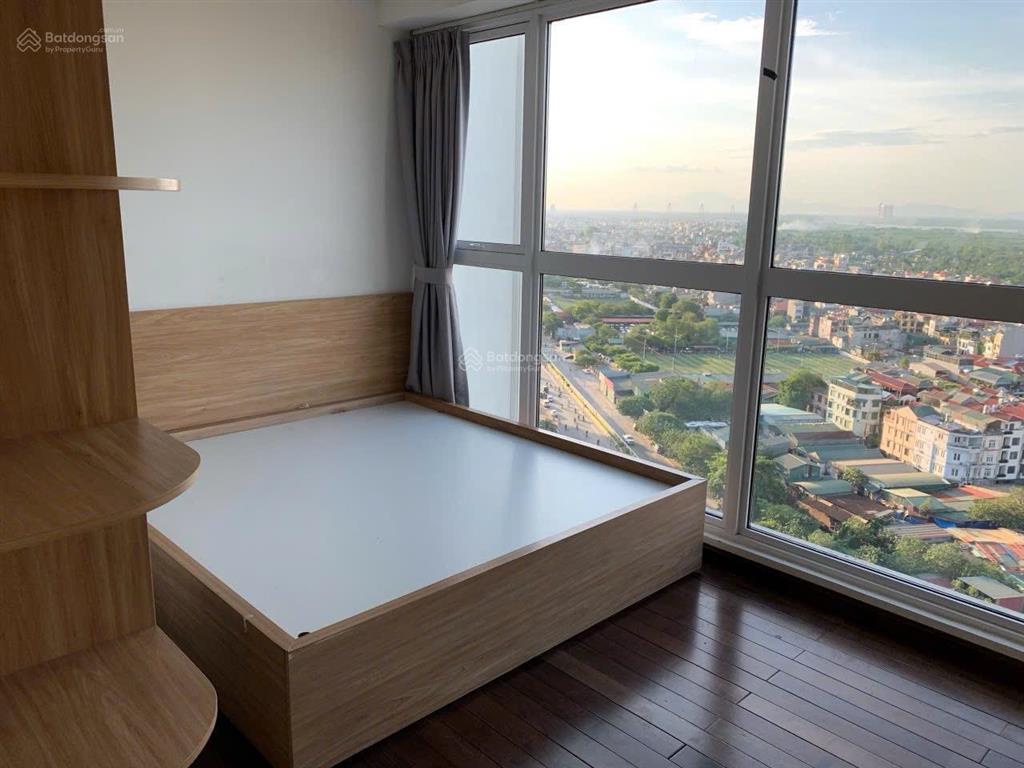 Chính chủ căn hộ cần bán gấp căn hộ 120m2 view sông hồng aqua yên phụ giá 18 tỷ **  0988 799 ***