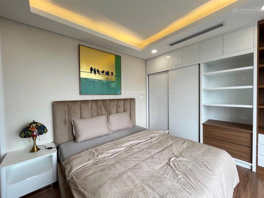 Chính chủ bán gấp căn hộ 110m2 giá sập giá hời tòa soleil 59 xuân diệu chỉ 15 tỷ **  0988 799 ***